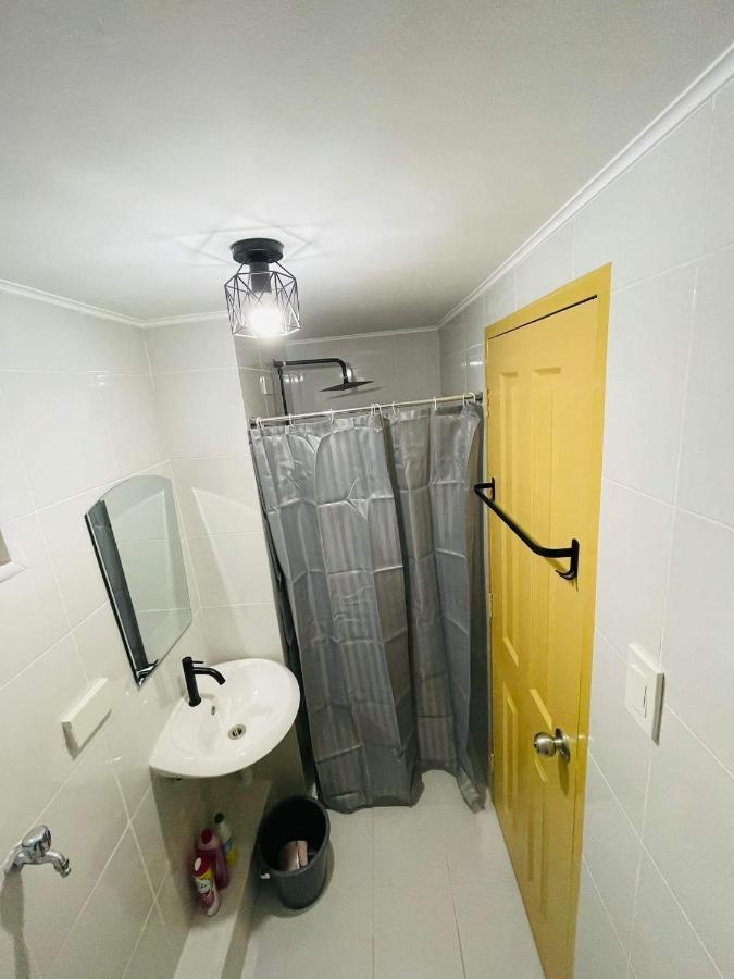 Lovely 2 Bedroom Condo Unit 伊洛伊洛 外观 照片