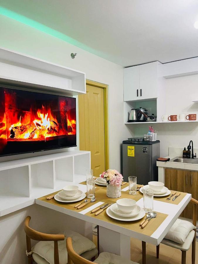 Lovely 2 Bedroom Condo Unit 伊洛伊洛 外观 照片
