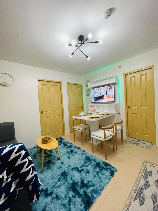 Lovely 2 Bedroom Condo Unit 伊洛伊洛 外观 照片